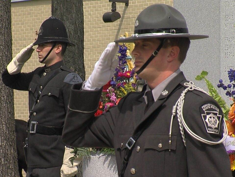 troopers_salute01
